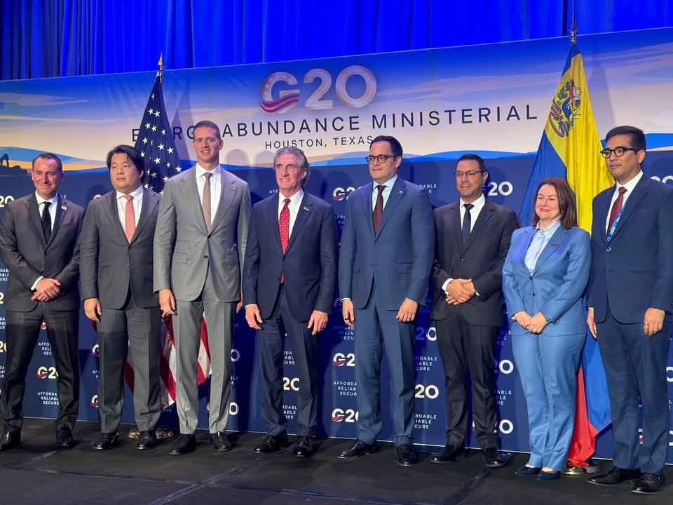 Venezuela firma acuerdo estratégico para el fortalecimiento del sector minero